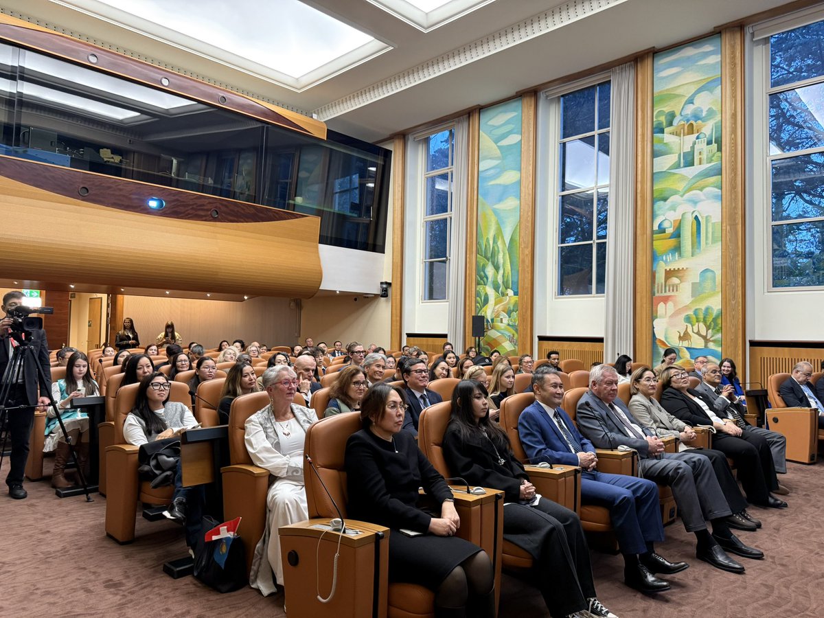 KazakhPM_UNOG's tweet image. We reopened the stunning Kazakh Room at @UNGeneva on the eve of 🇰🇿 34th Independence Day! With DG @UN_Valovaya &amp;amp; @UNmigration DDG Ugochi Daniels, we celebrated Dimash Qudaibergen @dimash_official as new IOM Global Goodwill Ambassador.