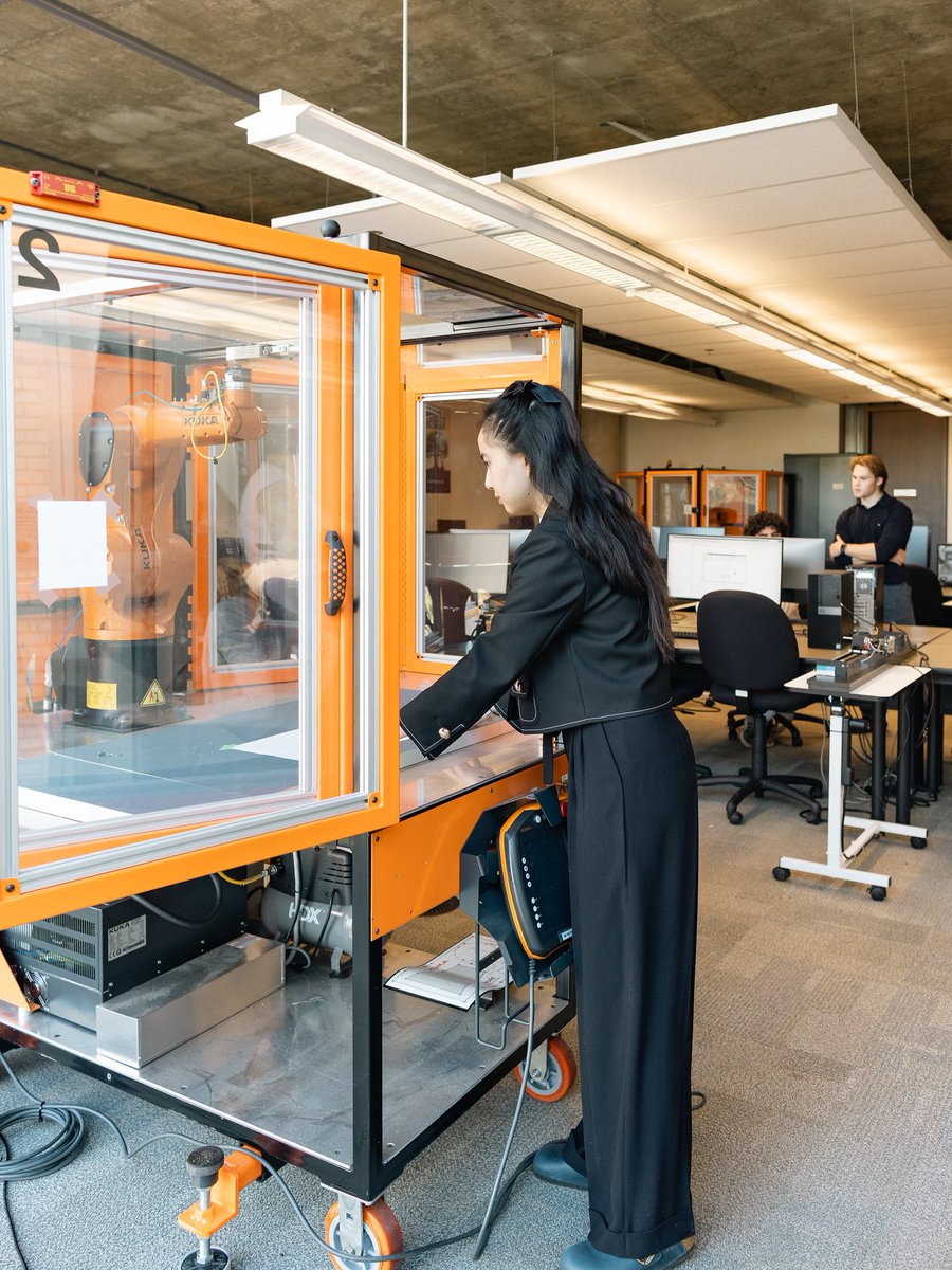 eceuoft's tweet image. The advanced Systems Control Lab puts you at the forefront of robotics and control theory. 🤖 These stations are tailored to support a spectrum of control courses from the second to fourth year, providing a practical setting for translating theoretical knowledge into practice.