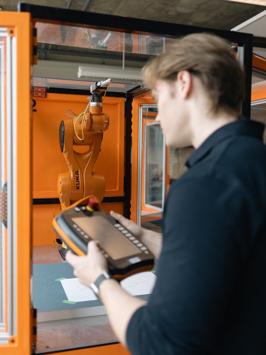 eceuoft's tweet image. The advanced Systems Control Lab puts you at the forefront of robotics and control theory. 🤖 These stations are tailored to support a spectrum of control courses from the second to fourth year, providing a practical setting for translating theoretical knowledge into practice.