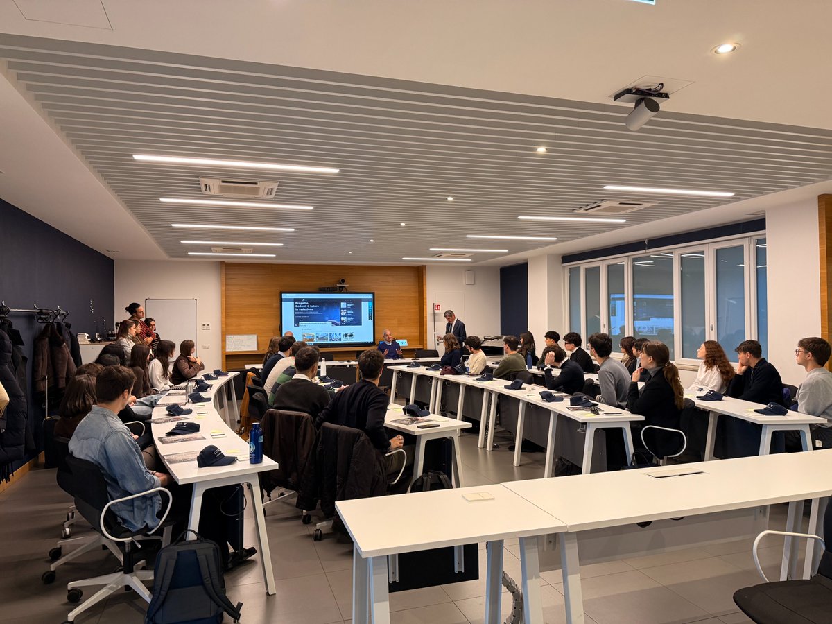 Scuola di Giornalismo Luiss tweet media