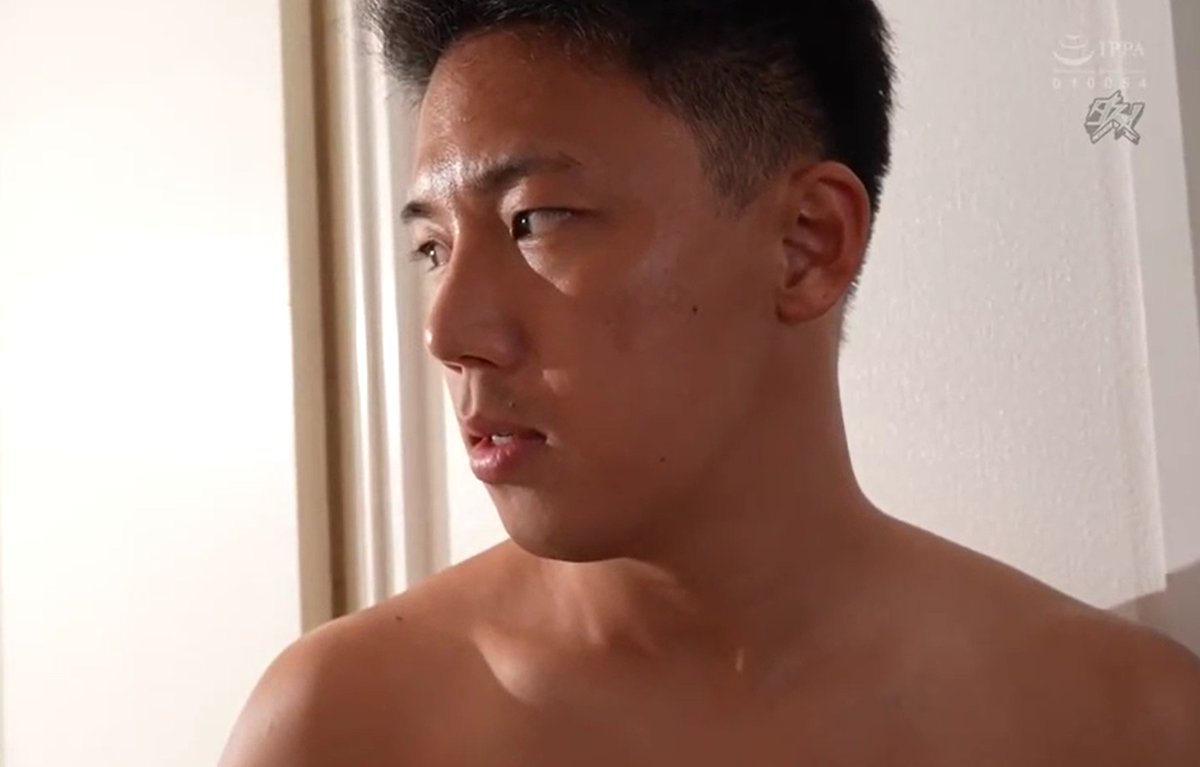 长得好像高中时候暗恋的直男😇