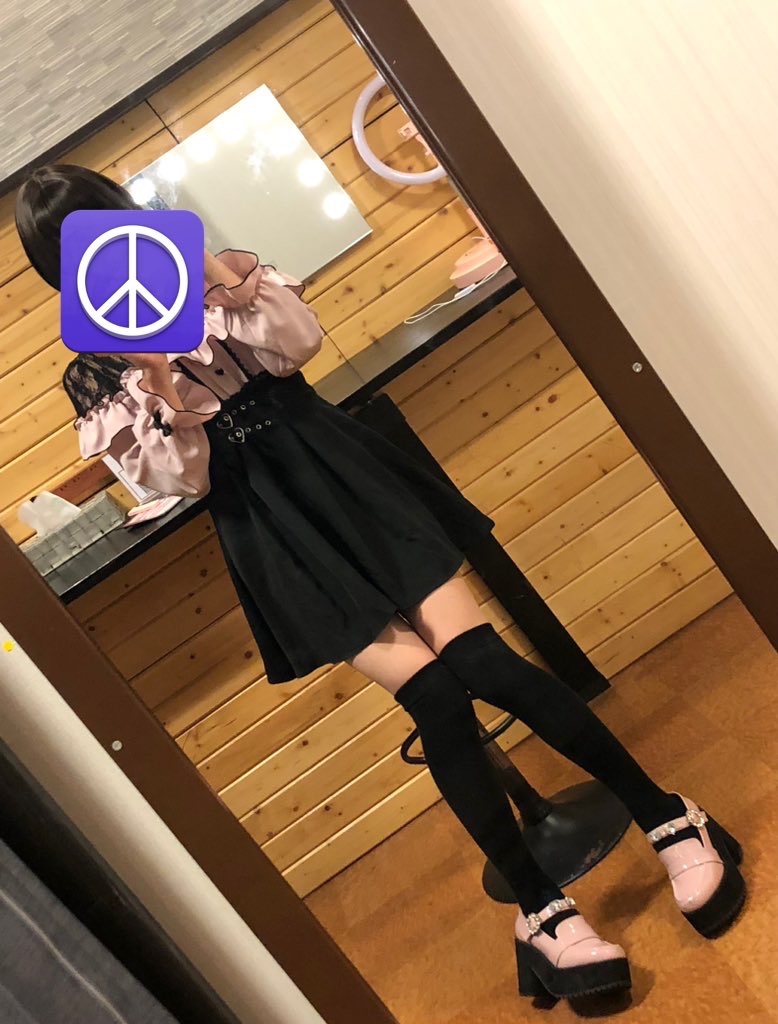 AmaEvi_OC's tweet photo. 男でも地雷系着たいときある https://t.co/SbeS3UktmS