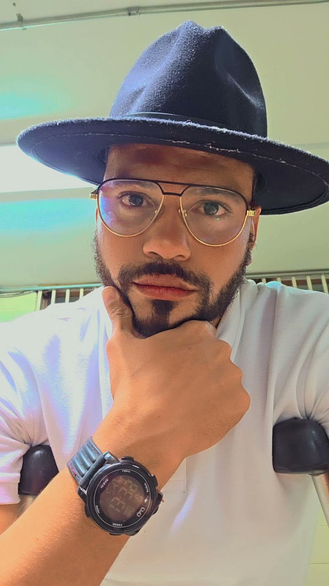 M2020victor's tweet photo. M  A R T E S https://t.co/fNgMOo7bvv