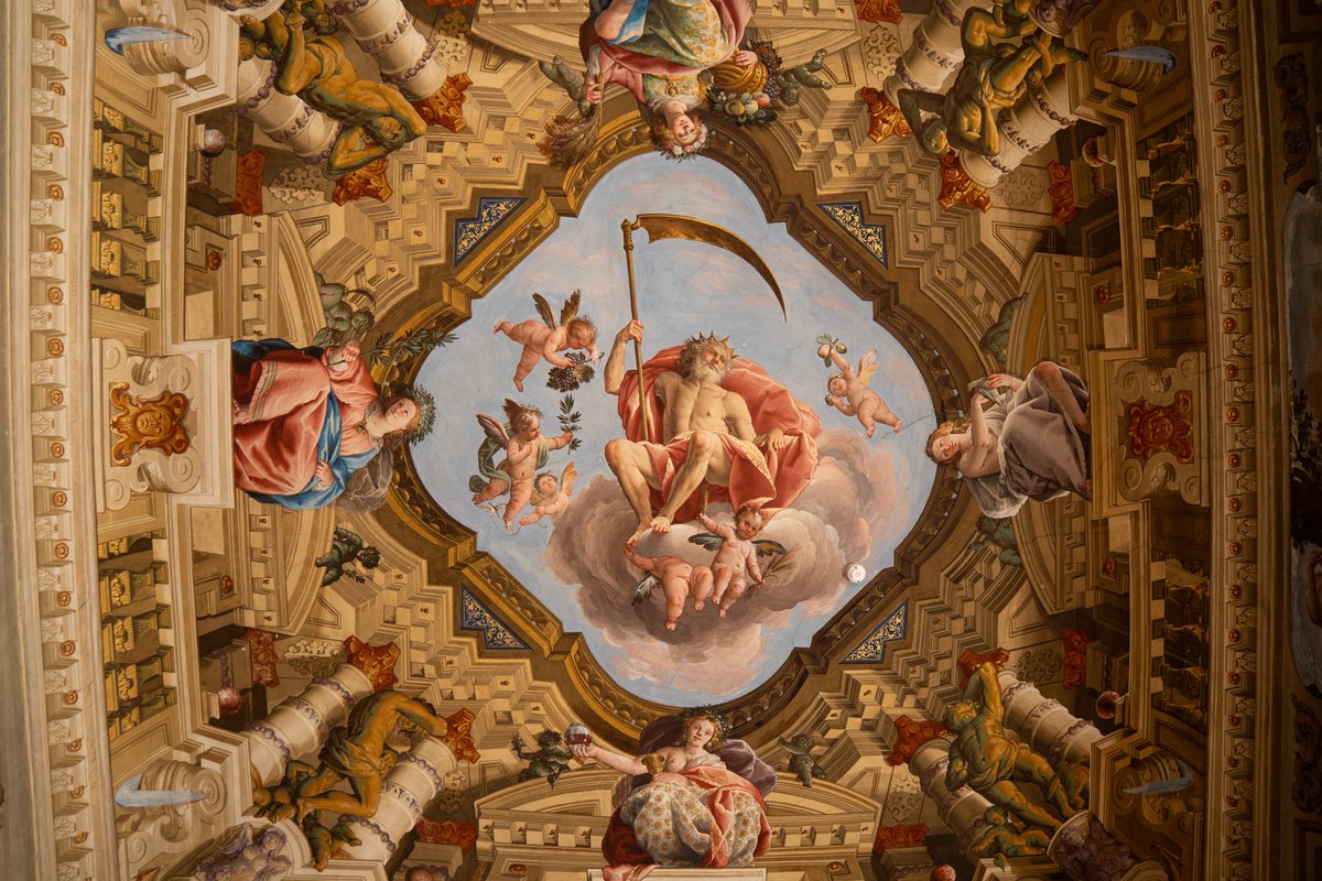itsrapha83's tweet photo. This is what I meant when I said I would cover my entire house with frescoes, not a single wall will be left blank. https://t.co/x9t2QFIgds