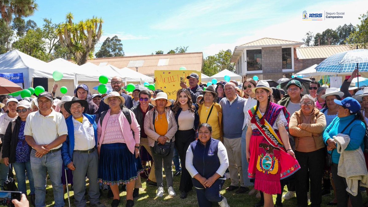 IESS_SSC's tweet image. Más de 1.000 personas participaron en la Primera Bioferia Azuay en Cuenca, un espacio para promover los productos de la ruralidad y fortalecer el trabajo de nuestras comunidades. 🌱🤝

El #NuevoSeguroSocialCampesino, ¡Siempre junto a ti!

#GiovannaUbidia #SeguroSocialCampesino