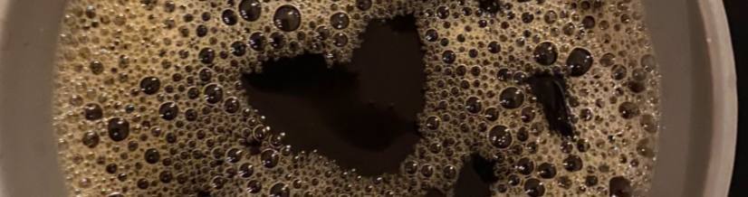 ___vxvv's tweet image. في قهوتي بانت مواري محبّتك.