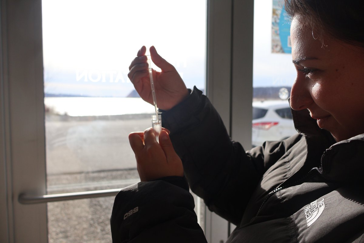 TheZappaLab's tweet photo. Yesterday, Zappa Lab and Ocean & Climate Physics Division member Mackenzie Blanusa and @LamontEarth Marine Polar and Geophysics Educator & Outreach Coordinator Marisa Annunziato braved the cold to sample the Hudson River for the NEPTUNE nano- and microplastics project, a collaboration with @SouthernMiss researchers. Biweekly through March, we measure temp, salinity, velocity, pH, dissolved oxygen, UV, and wind speed, and ship the water samples to @SouthernMiss for analysis.

#AirSeaObs #Microplastics #Nanoplastics #MicroplasticResearch #Polarimetry #Collaboration #LDEO #OASIStheZappaLab #TheZappaLab #ColumbiaUniversity

@LamontEarth
@columbiaclimate
@Columbia