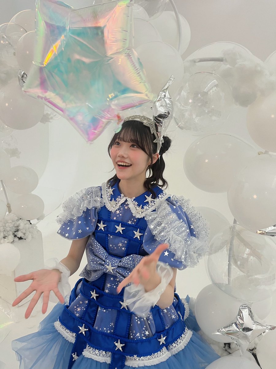 MORE STAR 青色担当 遠藤まりんです。 今日も一日乗り越えたみんな