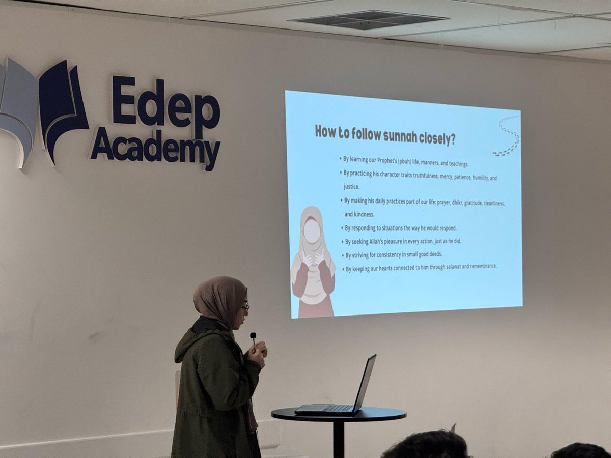 Last Friday's guest speaker session, featuring Asuman Çelik, focused on the essential task of cultivating a strong spiritual identity and the responsibility of becoming effective role models in everyday life.