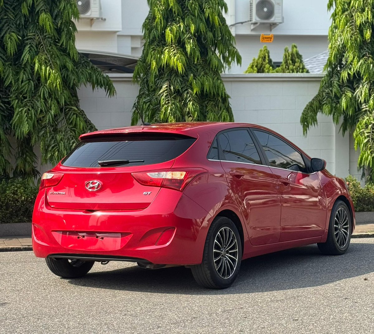 FrankDoe101's tweet photo. 2016 Hyundai Elantra GT 
1.8L engine 
80k miles 
Key start 
Bluetooth 
Alloy wheels
Price - 155k p3 😁
WhatsApp no in bio 

#YourCarGuy 🚘🕺🏽 https://t.co/EXLX3eFtFZ