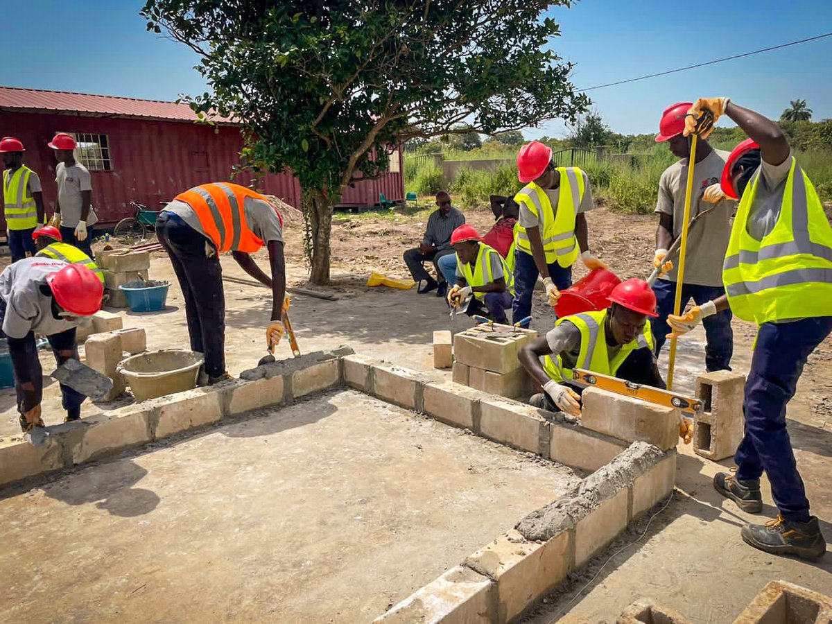 When empowered with skills and provided with start-up support, young people can drive change. 
 
We must accelerate investment in initiatives that support young people with skills and provide start-up support to promote sustainable development.