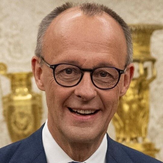 Merz ging gegen Beleidigungen vor: Als Fraktionschef stellte er Hunderte Anzeigen.

Bundeskanzler Friedrich Merz ging schon vor seiner Amtszeit konsequent gegen Beleidigungen im Internet vor. Wie die Welt am Sonntag berichtet, stellte er während seiner Zeit als