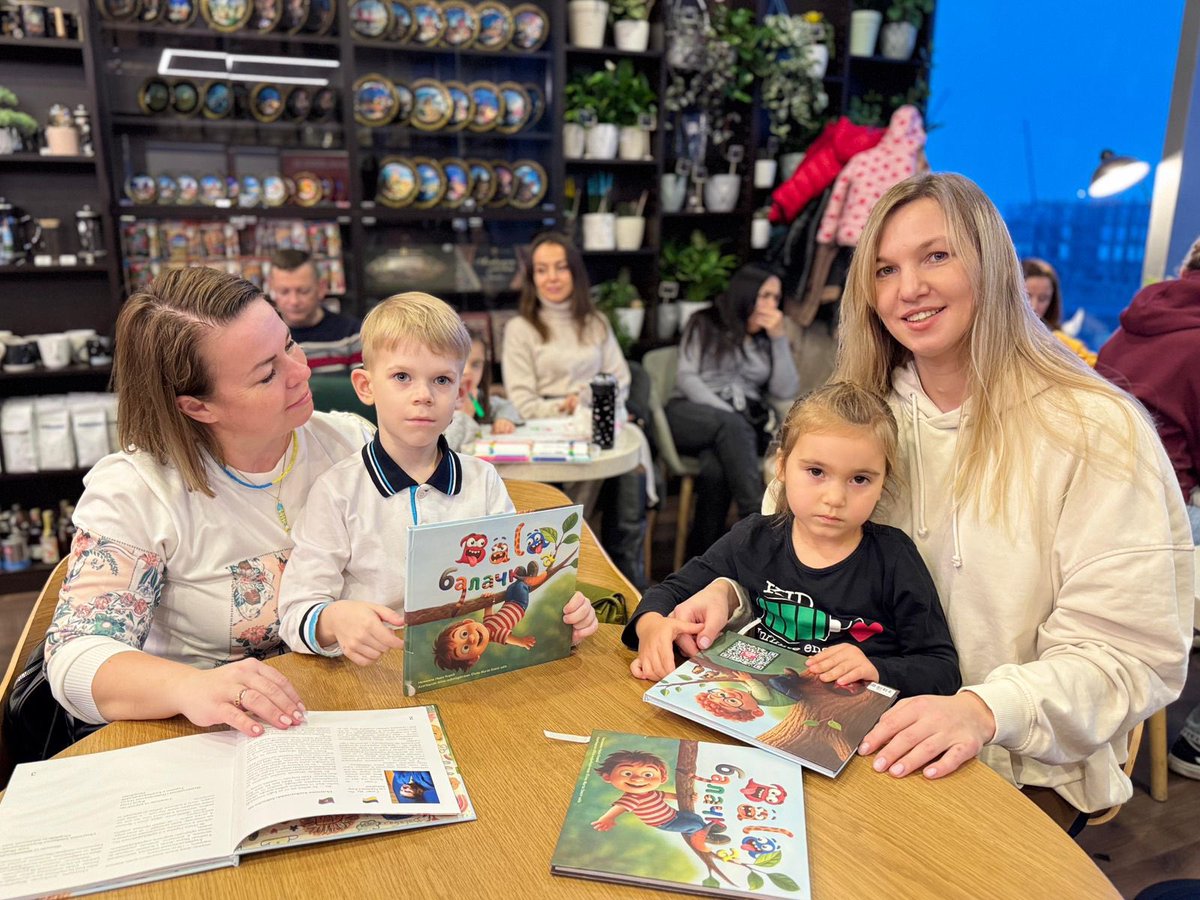 Azerbaijan once again hosted the Days of Ukrainian Literature within the “New Horizons of Ukrainian Culture” project.
Meaningful discussions, new books, and stronger cultural ties between 🇺🇦 and 🇦🇿.

Strengthening friendship and mutual understanding between our nations.