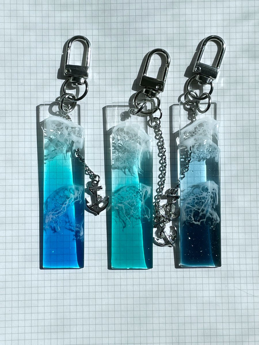 [RT]
🌊파도 폰케이스 B급 할인 판매

안녕하세요! 오랫동안 주인을 만나지 못한 가여운 폰케이스들을 대폭 할인하여 판매합니다.

기종이 한정적이라 주인을 만날 수 있게 RT해 주시면 감사하겠습니다.

추첨으로 투명바다닻키링을 드려요!
naver.me/5IioQNHn