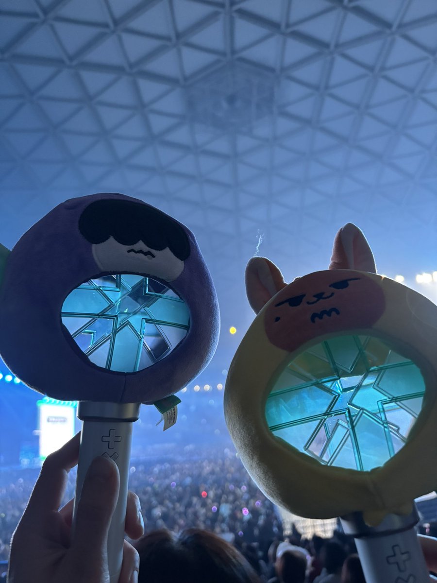 ヒュンてち tweet media