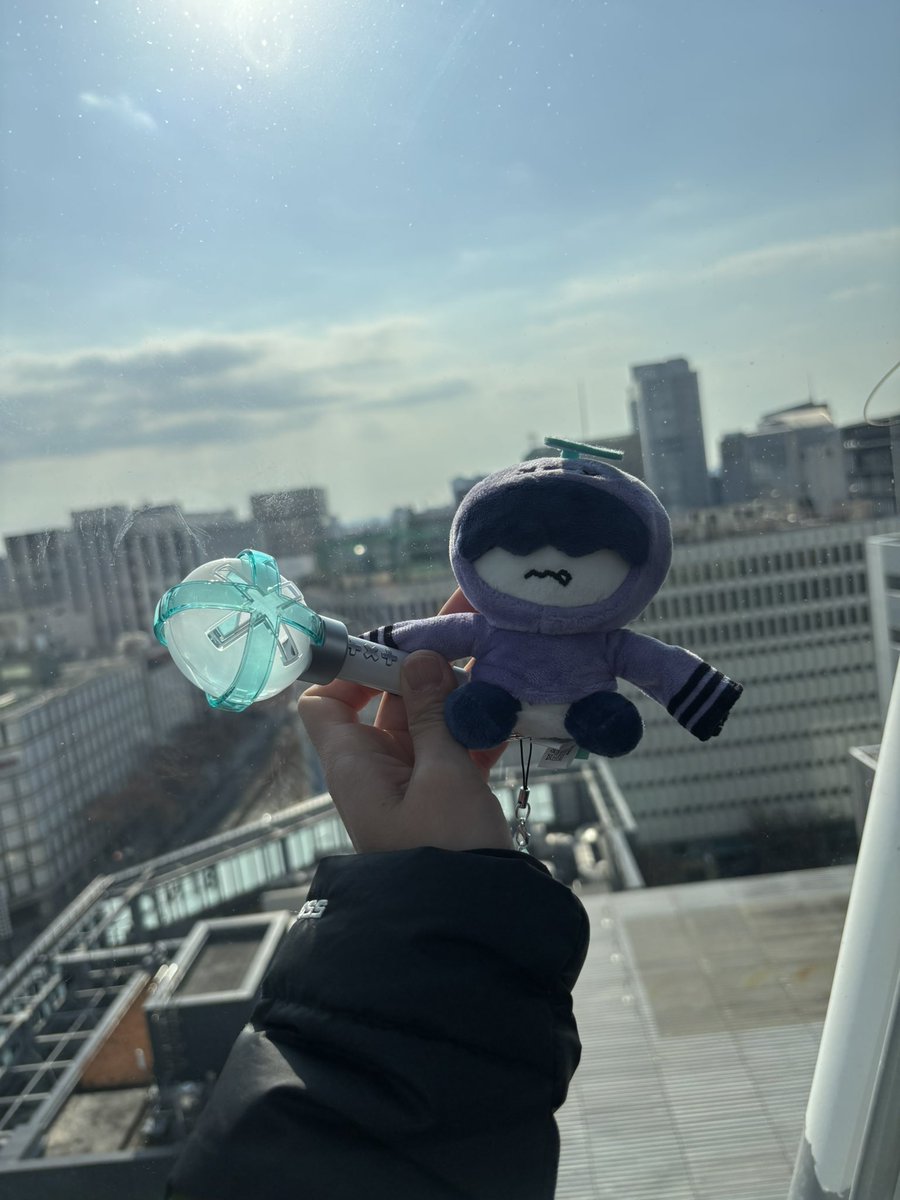 ヒュンてち tweet media