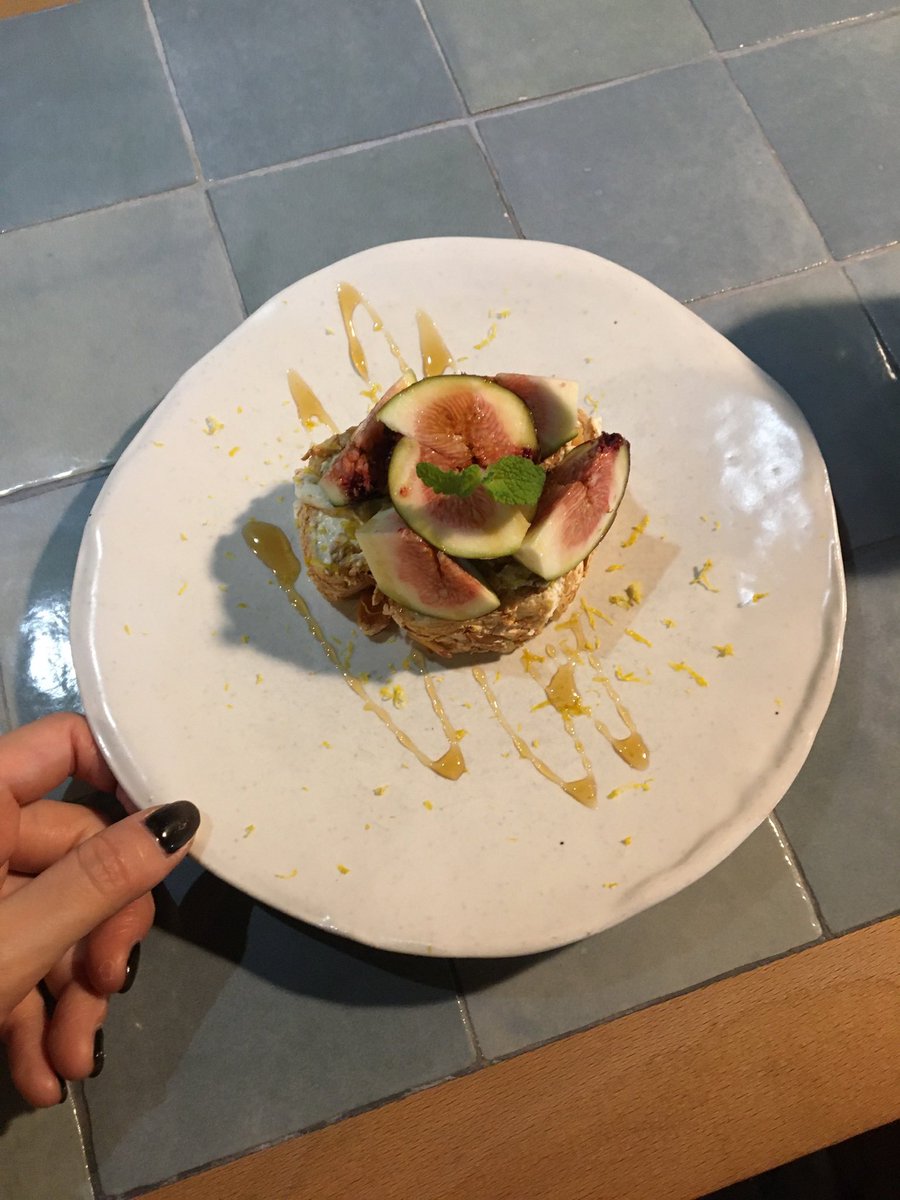 사진에 소질이 없네요.
얼마전 보홀 다녀온 사진입니다.藍

아내와 얼마전 섹트에 관한 이야길 했는데 아내왈 "남자는 욕구만 채워주면 말 잘듣는걸 알면서 그게 잘 안돼" 
거기에 저는 격한 공감 "응응"

결론은 "시간을 어떻게 만들어?"