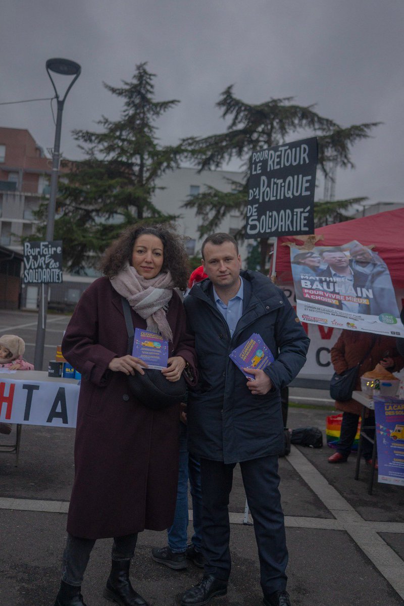 🔴 Caravane des solidarités à Choisy-le-Roi

Malgré les tentatives du maire de droite de Choisy-le-Roi d’étouffer la solidarité et de faire taire celles et ceux qui l’incarnent, la Caravane des solidarités a bien eu lieu.