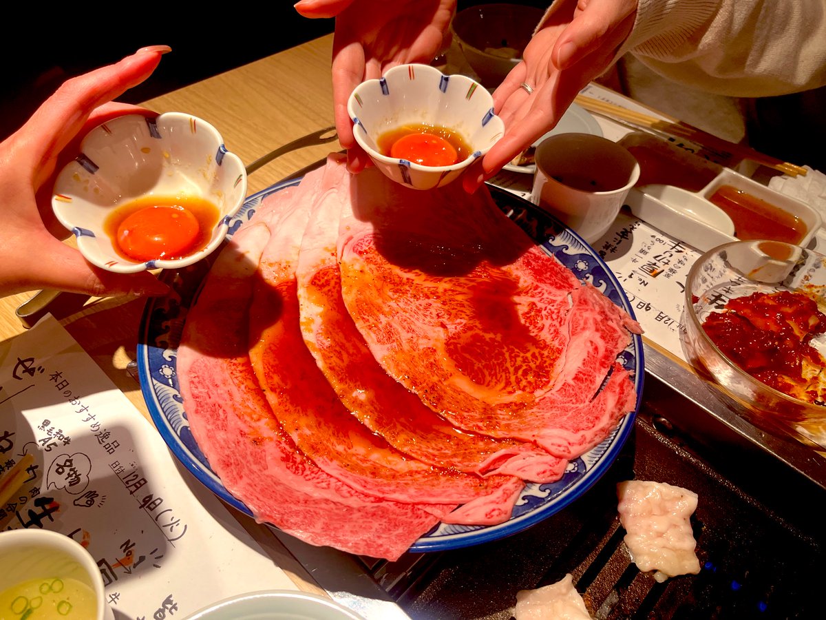plust4712's tweet photo. ただいまプラスティーの一同は贅沢をしております🍖 https://t.co/fQxI1qe09Q