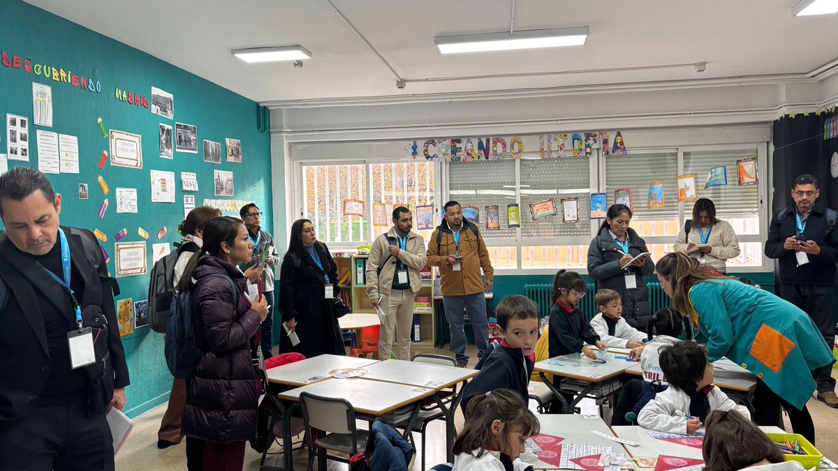 trilemaedu's tweet photo. Recibimos al grupo de Directores de Escuelas de Tiempo Completo del Estado de Jalisco #Mexico @SecEducacionJal que viene a conocer nuestro modelo pedagógico y su impacto en el aprendizaje del alumnado #Expedicionpedagogicainternacional Bienvenid@s! https://t.co/gUwQdAqa2o