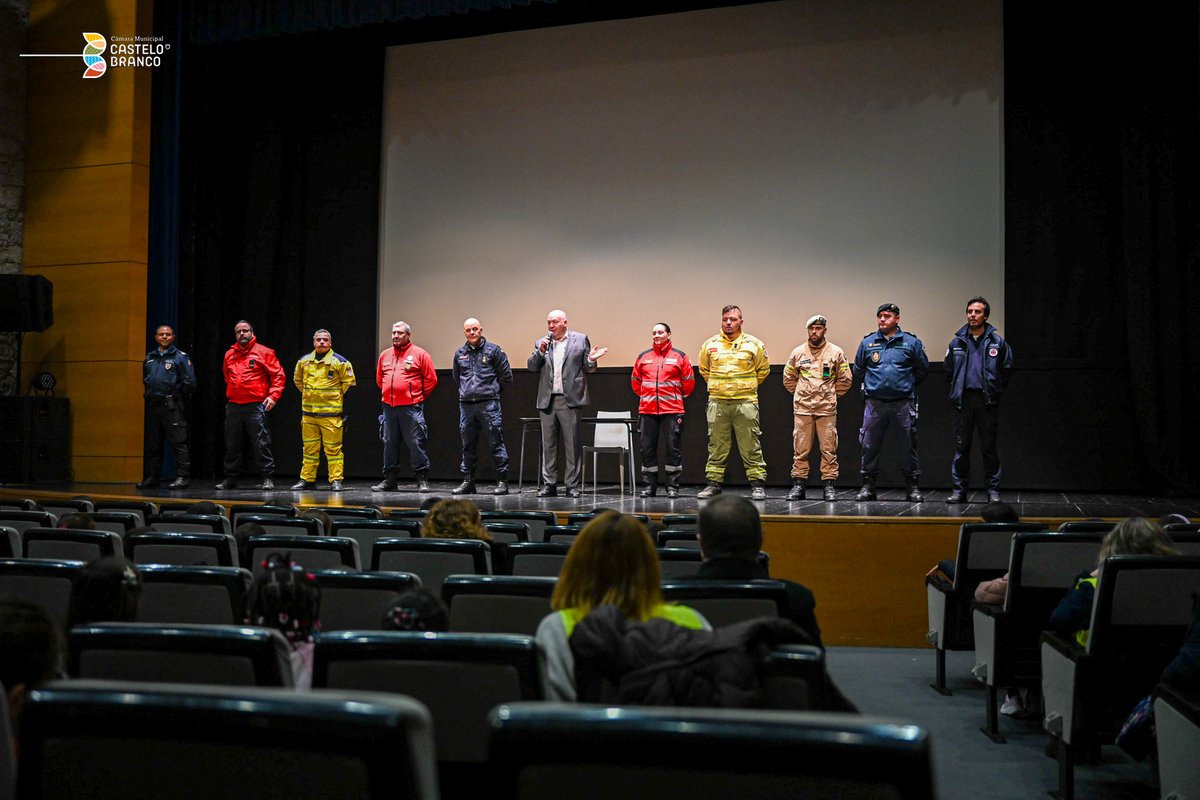 Na passada sexta-feira, 5 de dezembro, realizaram-se atividades relacionadas com o exercício de sensibilização para o risco sísmico ‘A Terra Treme’, para testar e melhorar os planos de emergência, identificar pontos vulneráveis e treinar comportamentos seguros.