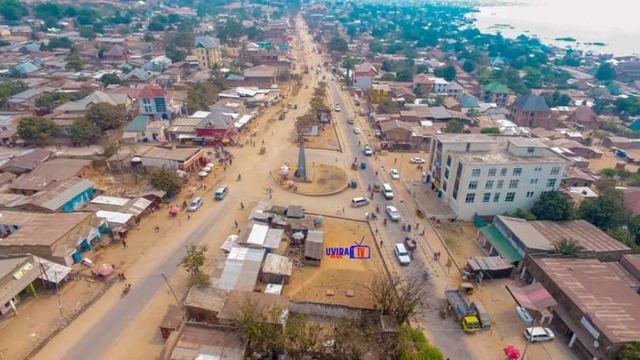 Amakuru aturuka mu nzego zinyuranye z’abaturage n’abakurikiranira hafi umutekano mu Ntara ya Kivu y’Amajyepfo yemeza ko umutwe wa AFC/M23 wamaze kwinjira no gufata bimwe mu bice by’Umujyi wa Uvira, umujyi uri hafi cyane y’umupaka w’u Burundi, uvuye i Bujumbura.