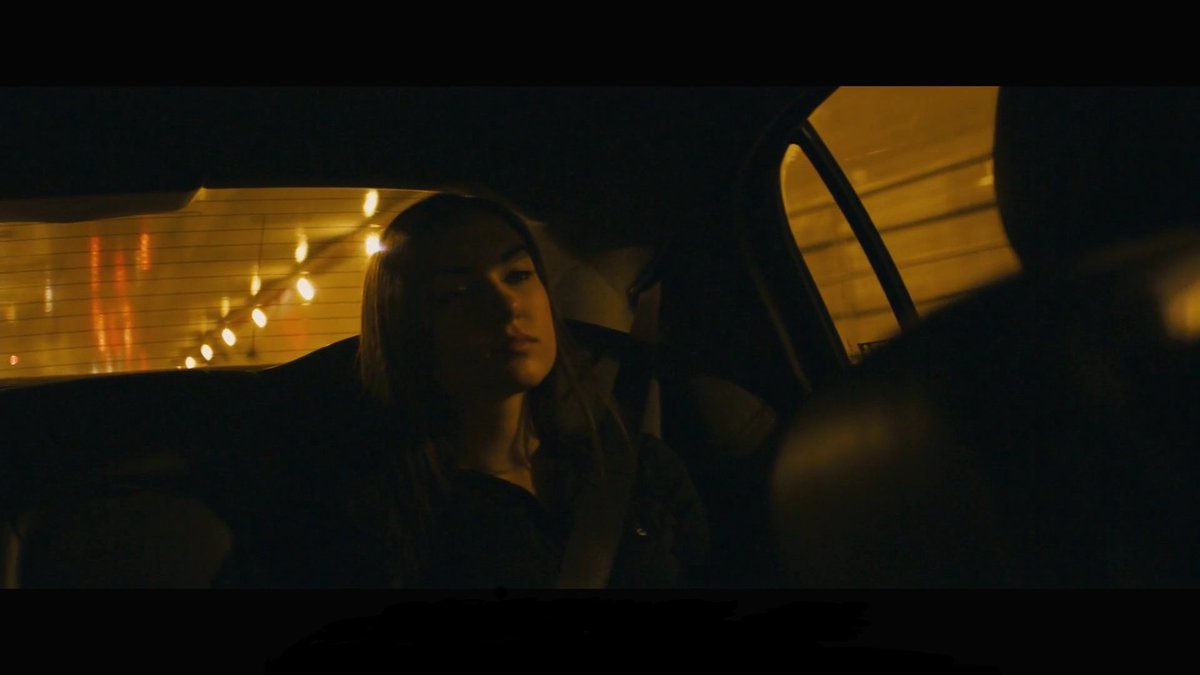 看了应召女友：
好的摄影和剪辑能讲好故事，却无法掩盖内核的空洞。除了比较细腻的心理描写，基本就止于题材的猎奇，对于关系和个人成长的探讨浅尝辄止。
第一次看索德伯格的片子，很失望。