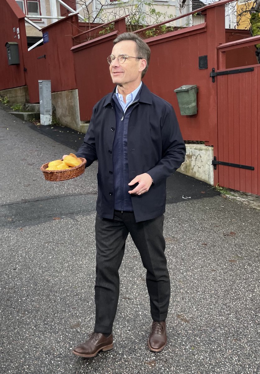 Max V Karlsson tweet media