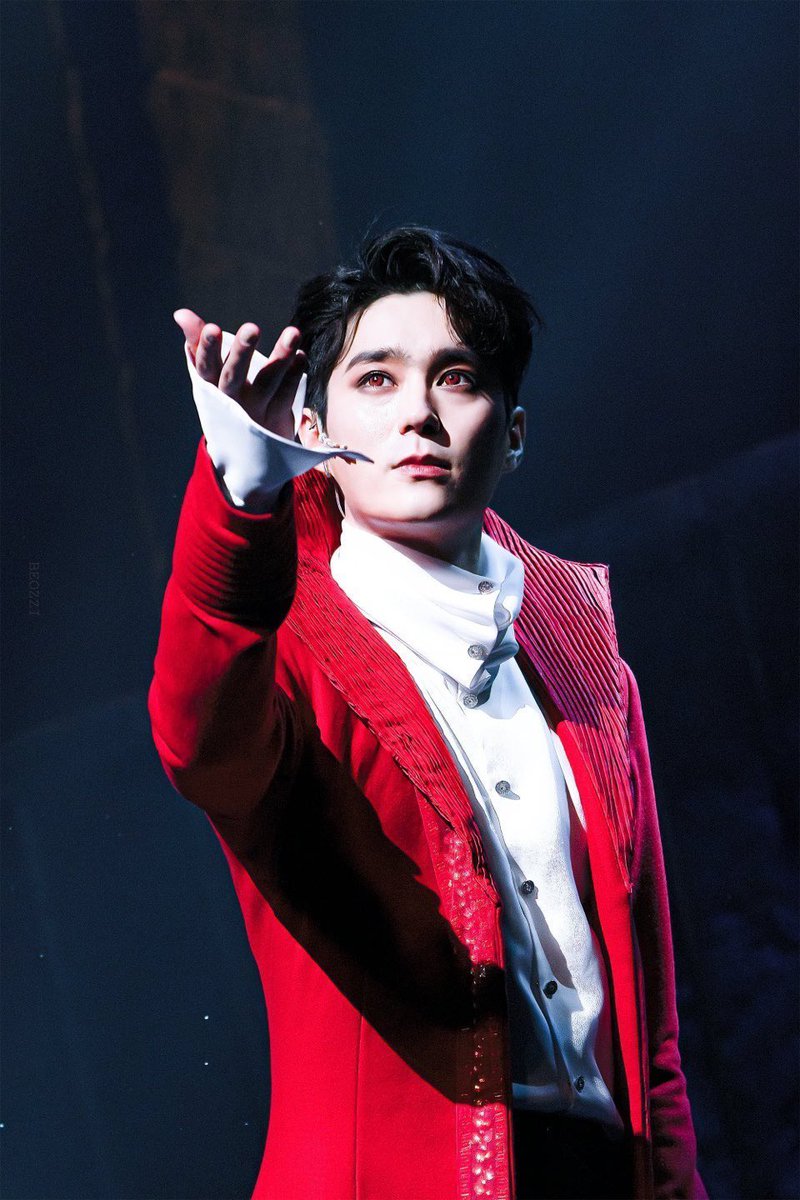 적막👻 tweet media