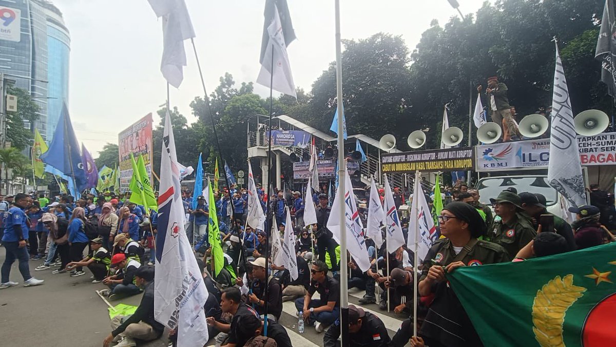 Memperingati hari anti korupsi dunia di Gedung KPK