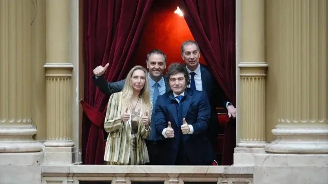 InfodeNorte's tweet image. *La Libertad Avanza fija fecha para dictamen del Presupuesto 2026 pero faltan consensos para la reforma laboral* nortedenoticias.ar/la-libertad-av…