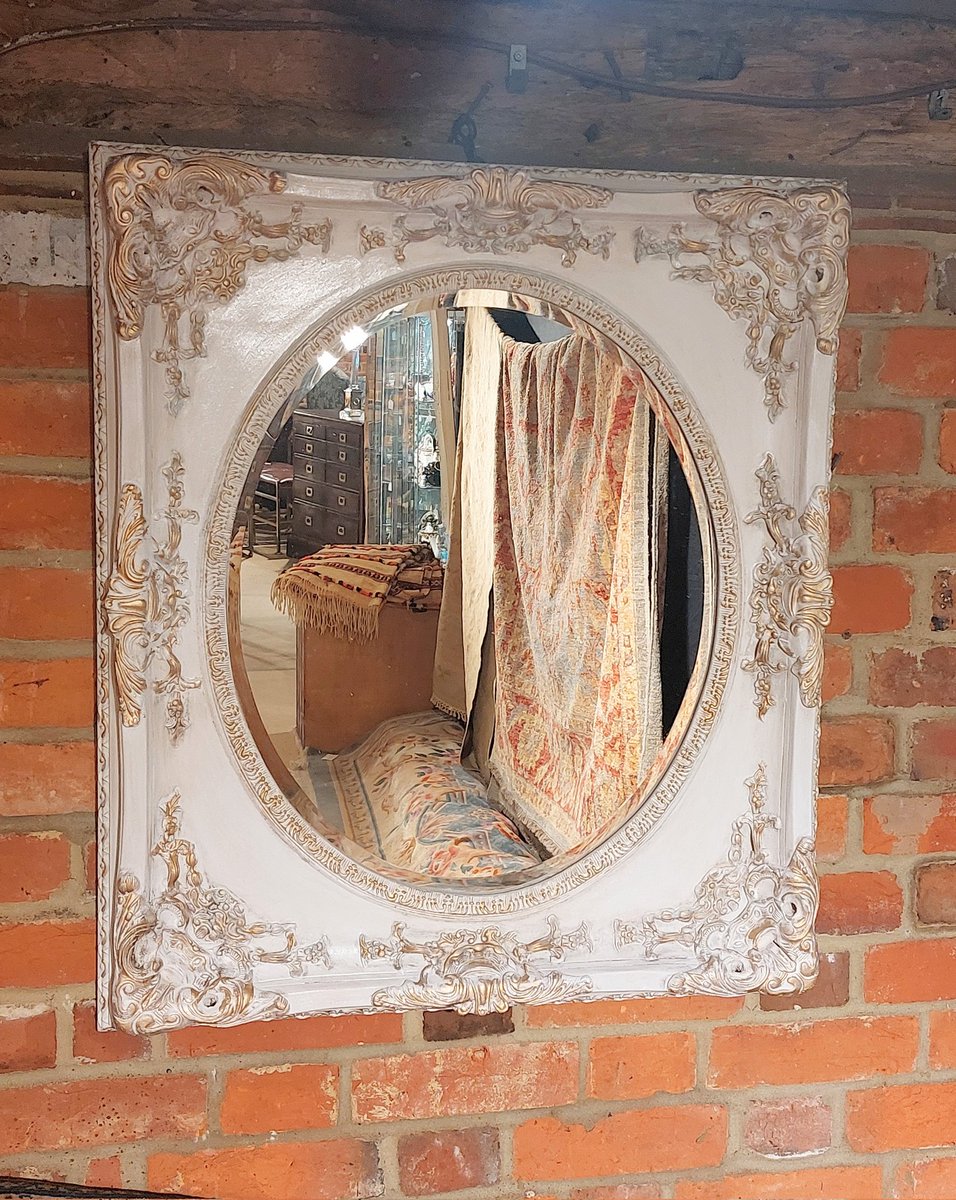 #antiquemirrors #mirrorsforsale #vintagemirrors #judismithantiques #eversleybarnantiques 
instagram.com/eversleybarnan…