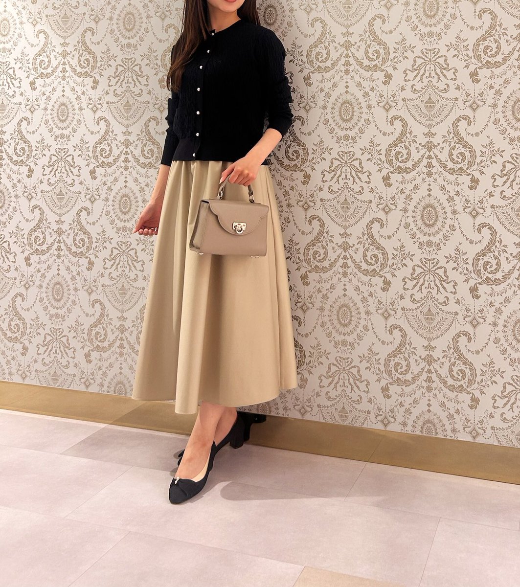 ▶︎JR名古屋高島屋店 上品で華やかな光沢感を持つストレッチ性に優れ