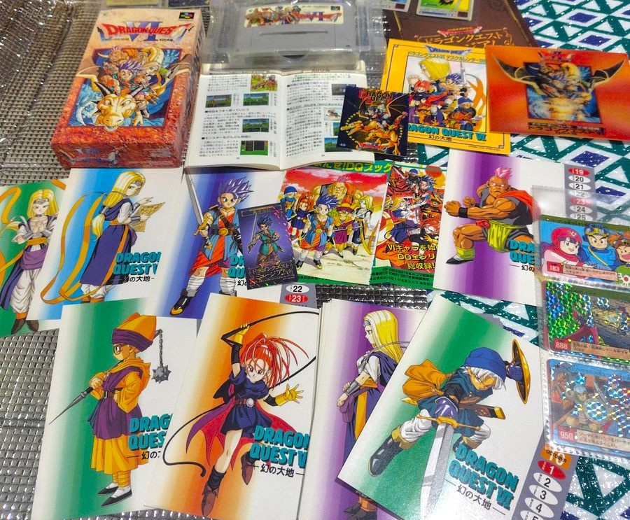 初めて発売日に自分で買ったのがⅥでした。 待ち遠しくてグッズも色々