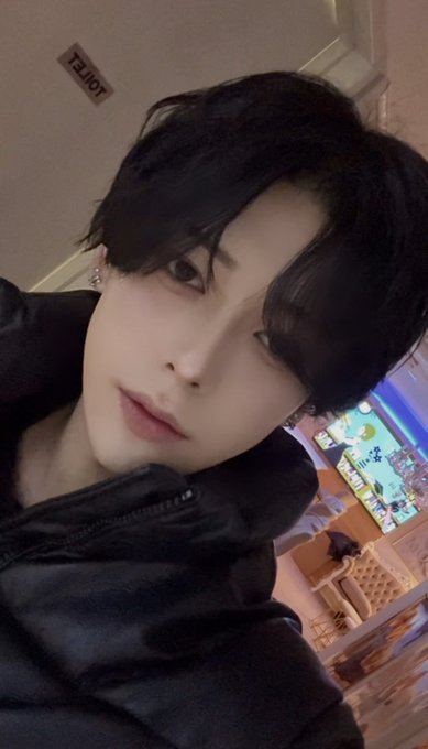 WHITE KINGDOM《池袋メンズコンカフェ》のツイート