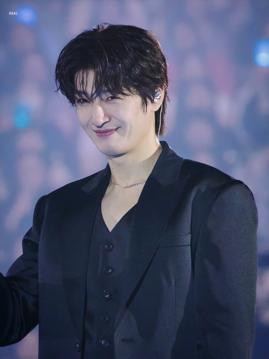 251205 god concert < ICONIC BOX > 

장꾸력 MAX
누굴 괴롭힐까???🤔

#손호영 #god