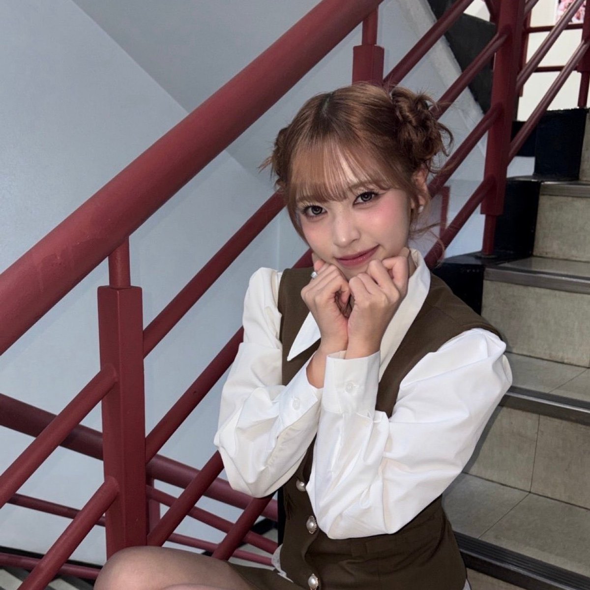 RESCENEPLUSCHAT's tweet image. 📸 | 251209
 
#MAY Yum yum yum🥟🍴😋 
 
#RESCENE #리센느 @RESCENEofficial