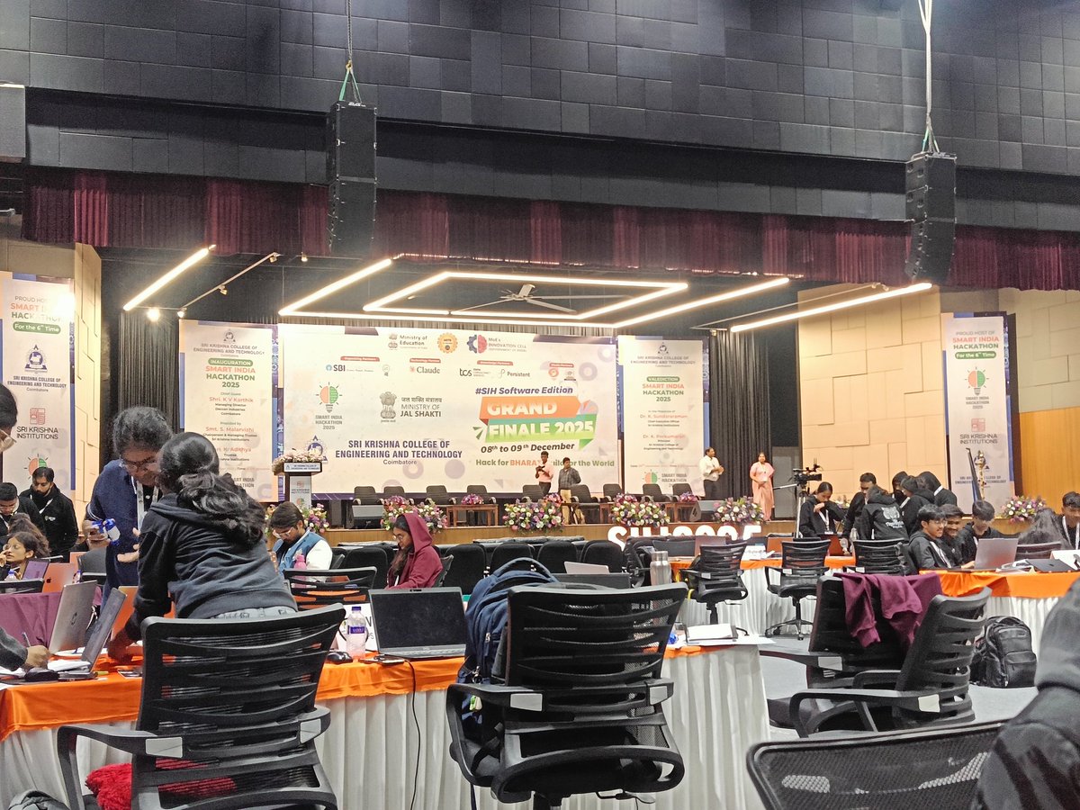 dev_rohitkumar's tweet image. Participating in SIH2025 Hackathon as Grand Finalist at Sri Krishna College of Engineering and Technology, Coimbatore 

#SIH2025 #SmartIndiaHackathon