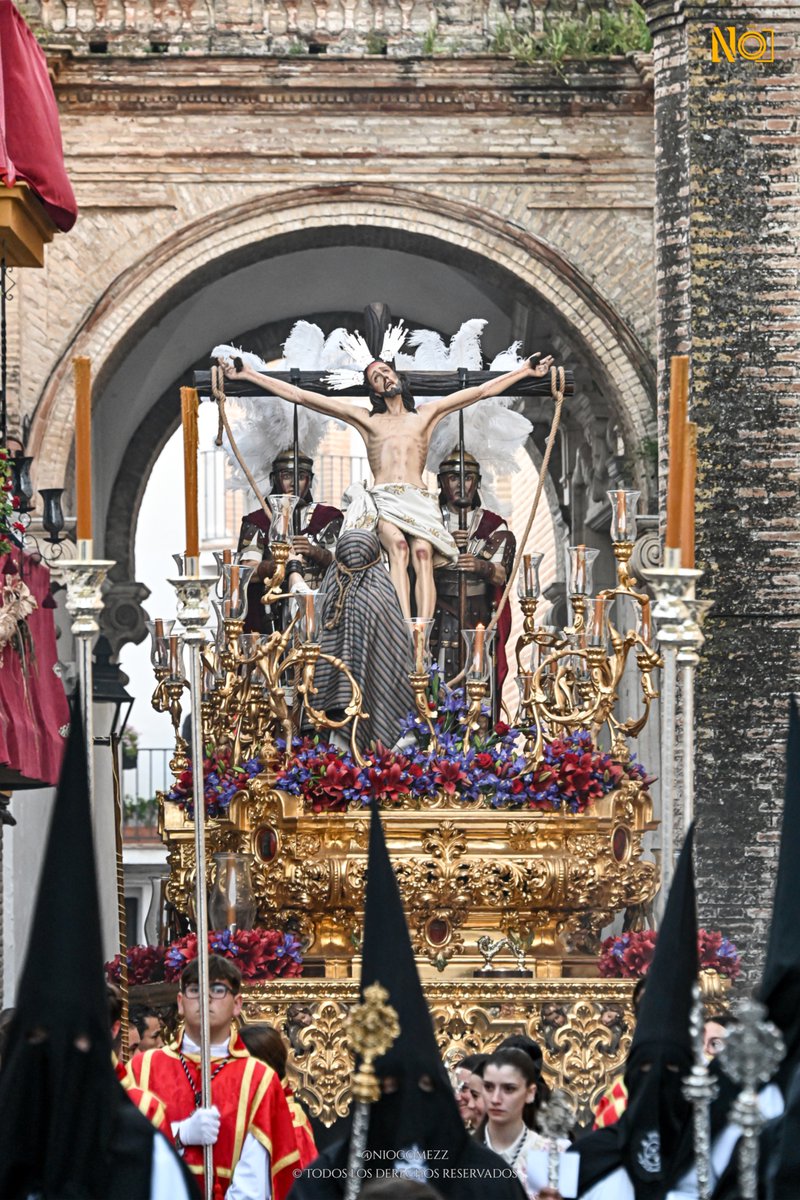 Imagenes de nuestra Semana Santa de Écija - Stmo. Cristo de la Exaltacion en la Cruz   #SemanaSanta #SemanaSantaÉcija #FotografiaCofrade #Cofrade #Detalles #NioGomez <a href="/LaPiedadEcija/">Hdad. de la Piedad</a> #TDSCofrade