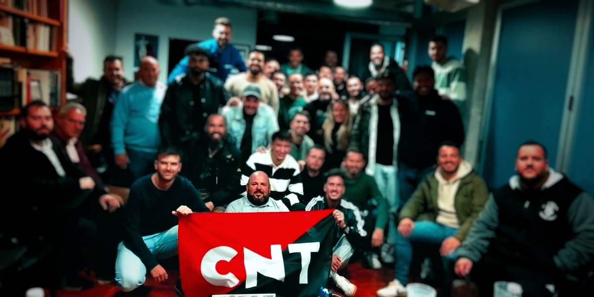 ✊ Nueva ASAMBLEA de trabajadores/as de Gazc.
UNIÓN Y DETERMINACIÓN INTACTA como el primer día.
Compartir luchas y decidir desde abajo fortalece la fraternidad entre la clase trabajadora.
Organízate en tu trabajo.
En Gazc la sección sindical de CNT lo tiene claro.
#CNT #Gazc ⚫🔴