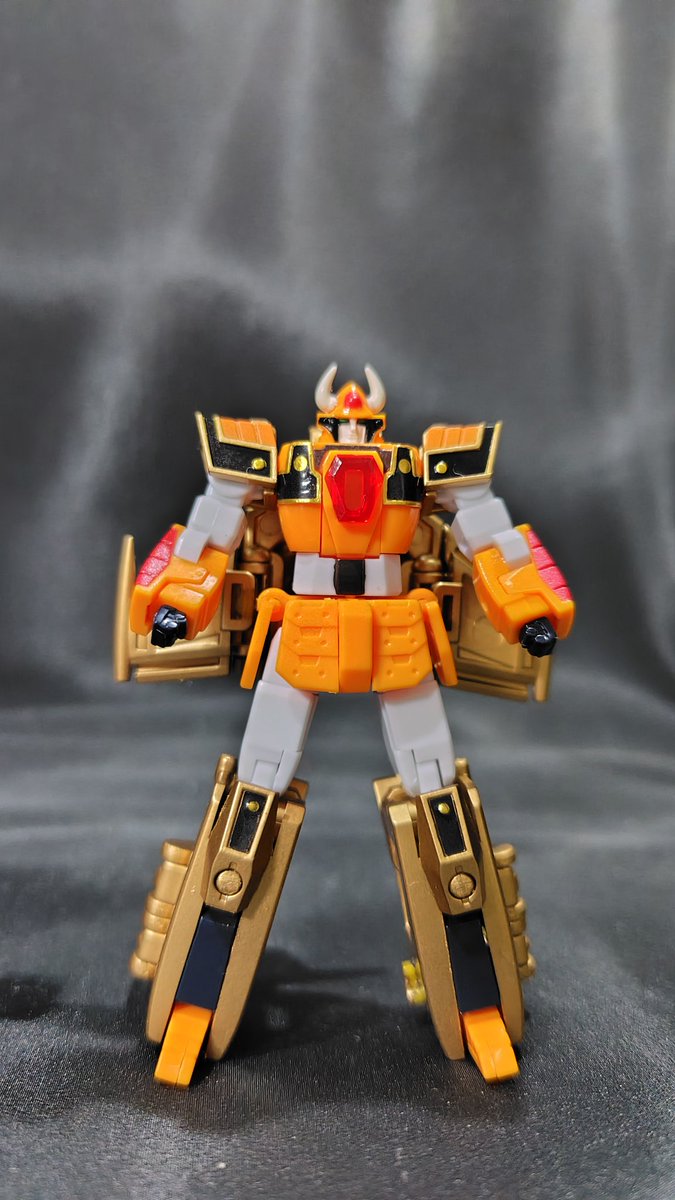 レオン完成！ 金パーツだけレッドゴールドで塗装しました