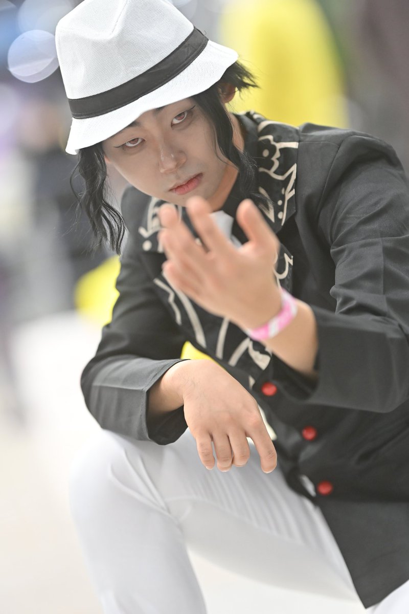 12월 6일 토요일 agf
"나를 멸할 수 있는 건 불가능하다, 영원히 살아남는 건 바로 나다"
📷 : <a href="/hetaheta00/">아아2 📷</a>