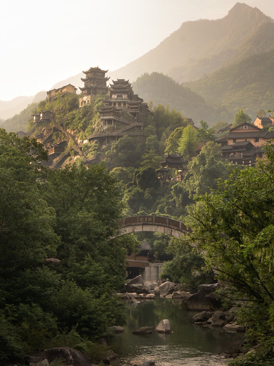 sonyitalia's tweet photo. Hai mai visto la Cina cosรฌ? ๐
๐ธ Segui il viaggio di @JoaoBrancoPhoto attraverso la Cina raccontato con la sua Sony A7CR su https://t.co/w6JGjTQArj
#SonyAlpha #AlphaUniverse #SonyLandscape #Alpha7CR https://t.co/eevlSmKCZ7