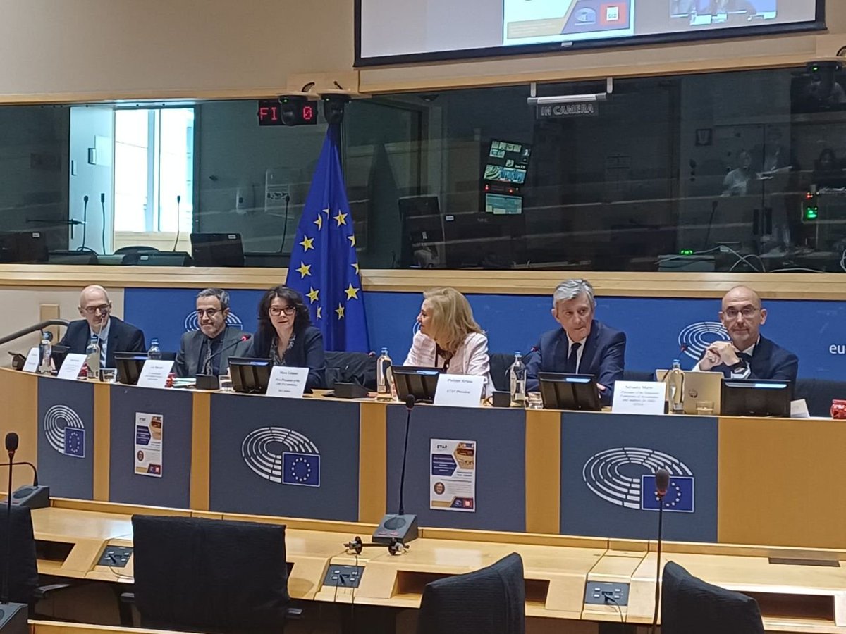 EFAAforSMEs's tweet photo. Today at the @ETAFtax conference, Salvador Marín speaks on “The New Single Market Strategy for Services: From Words to Actions.”
He highlights key issues: quality services for #SMEs cross-border mobility for #accountants &amp; #taxadvisors, ethics #IESBA, the role of PAOs in #CPD https://t.co/l2kMTeKLKZ