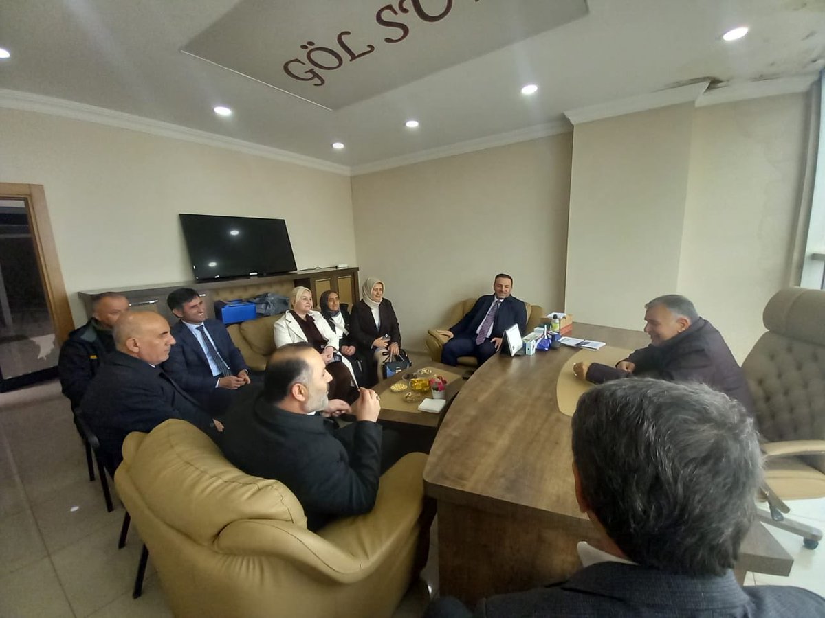 📍Ardahan - Göle 

İl Başkanımız <a href="/75HakanAydin/">Hakan Aydın 🇹🇷</a> ve beraberinde ki heyetimiz ile Gölsüt Yönetim Kurulu Başkanı ve Kanaat Önderi Aydın Nazar büyüğümüzü ziyaret ettik.

Misafirperverliğinden dolayı kendisine teşekkür ediyoruz.