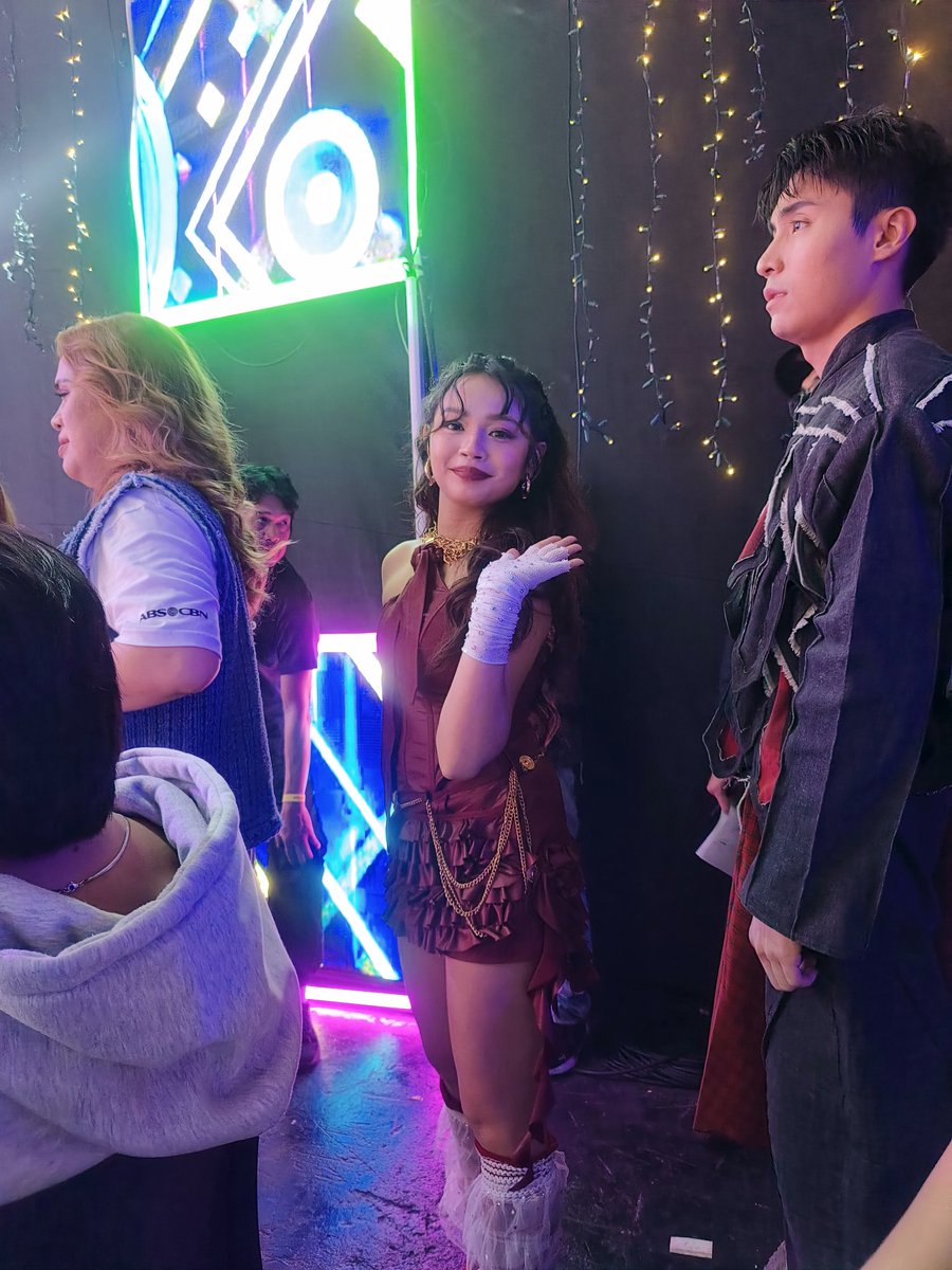 Sabi sa inyo, love kami ni <a href="/kolettemadelo/">Nyckolette Madelo</a>. Kami lang may pic niya na ganito sa #LoveJoyHope the #ABSCBNChristmasSpecial2025. Chos!
#KoletteMadelo
Admin Two