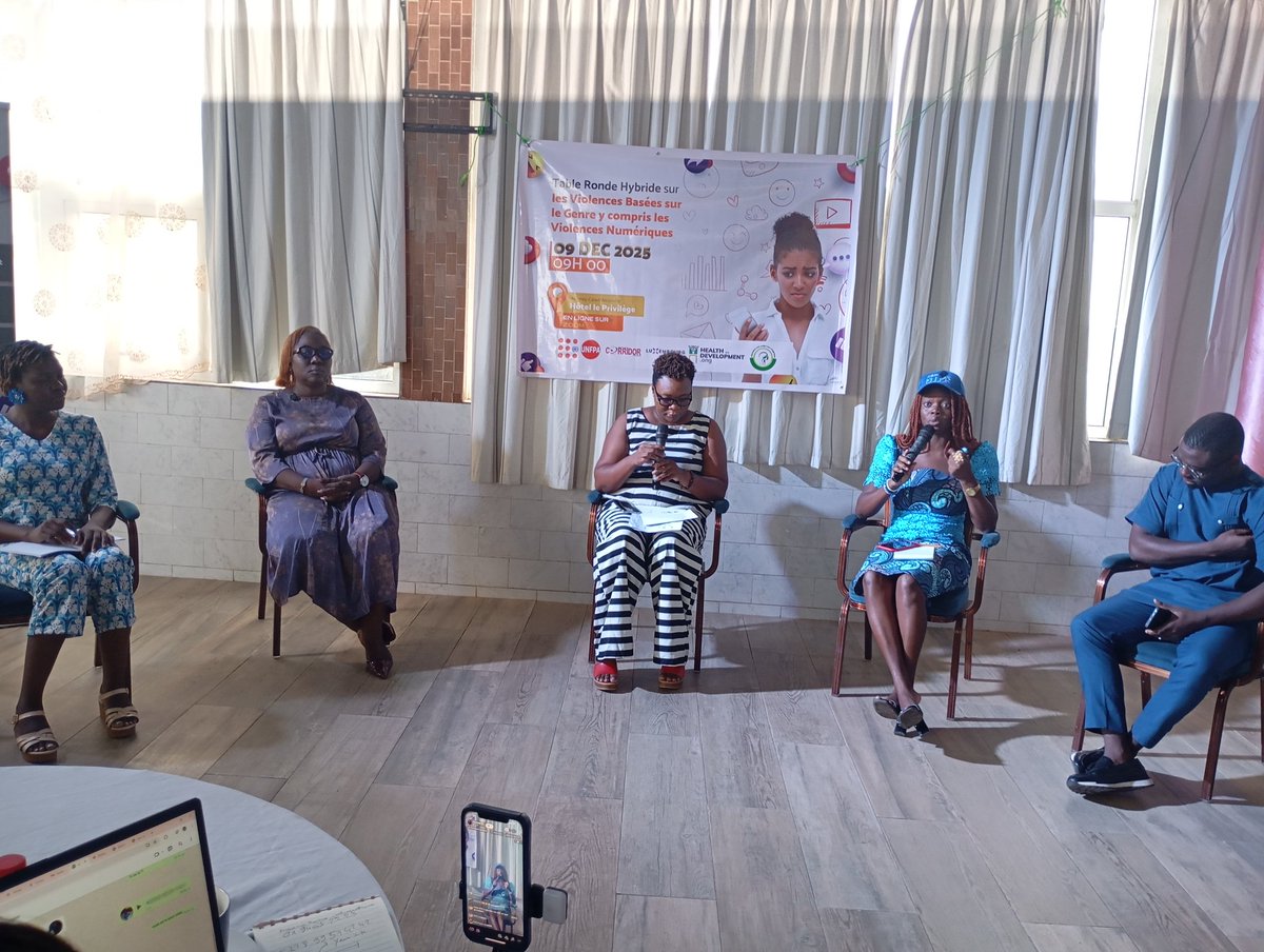 Le décor est planté sur le second panel intitulé “Prévenir, protéger et réagir : stratégies individuelles et collectives”. Les panélistes échangent sur les bonnes pratiques à adopter pour éviter les pièges du numérique. 

#StopVBG #16DaysOfActivism #StopViolenceNumérique