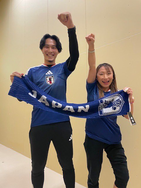 アディダス サッカー日本代表2026 応援グッズマフラータオルも好評発売