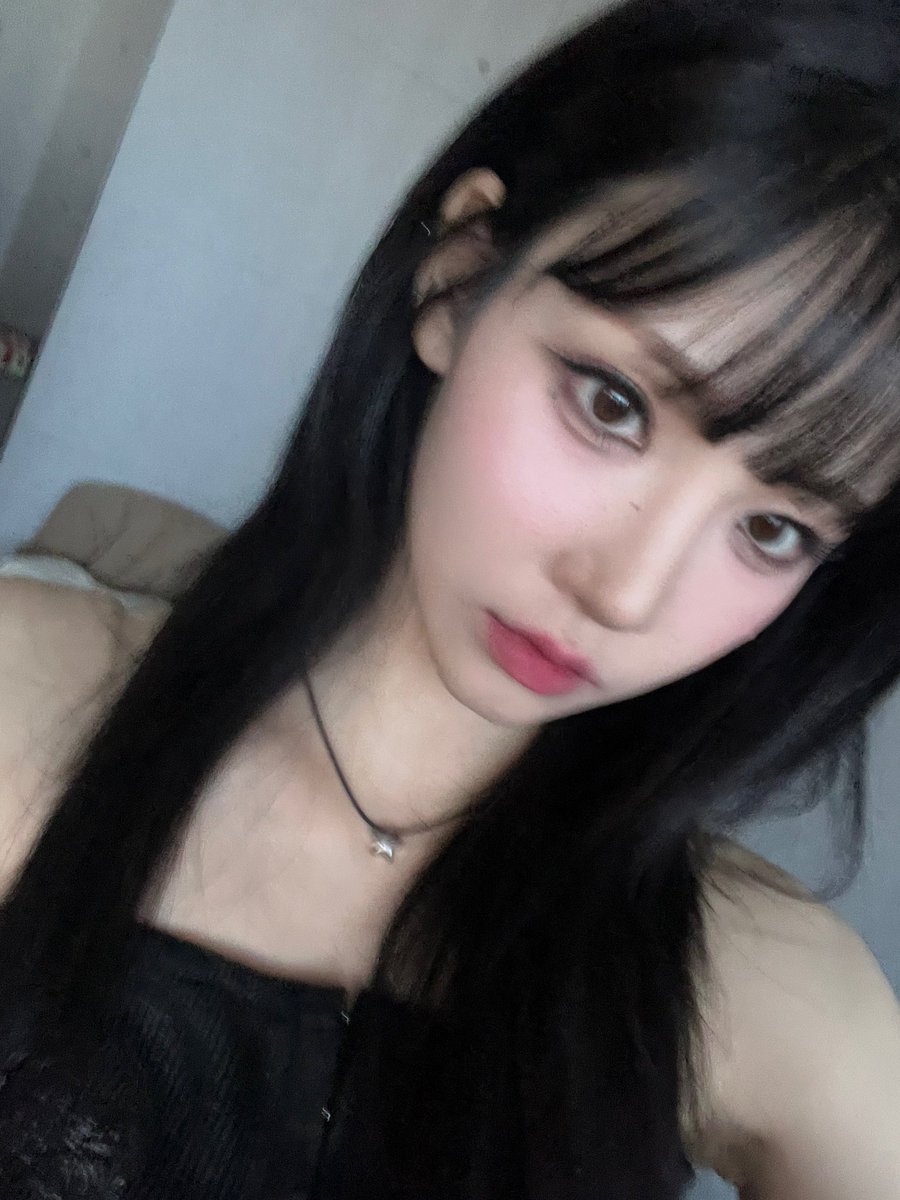 _urvision's tweet image. Let's play my #𝐒h𝕚𝔡o͞u·𝚙𝕝ɑyl𝕚st! Pues ahora que tenemos el #𝑂𝟚·𝕔hap𝕥ǝrː永𝐦äg𝕚c hay más canciones para agregar a la lista, eso solo significa que podré escuchar la tremenda voz of this king durante más tiempo y sacar los prohibidos.

#𝐥un𝕒'𝐬 ⋆ b𝕝ue♡𝐯alen𝕥inǝ !