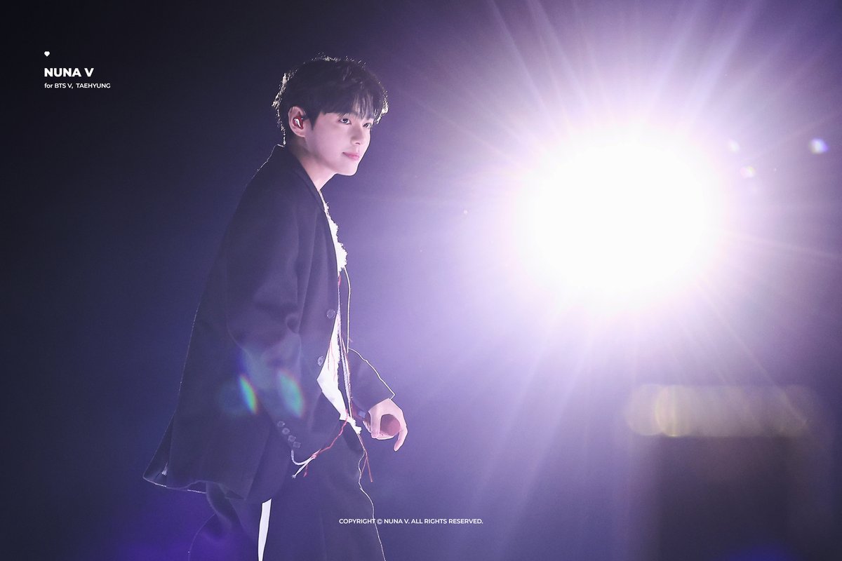 _nuna_V's tweet image. 251101 RUNSEOKJIN EP.TOUR
태형이💜✨
#태형 #뷔 #TAEHYUNG #V @BTS_twt